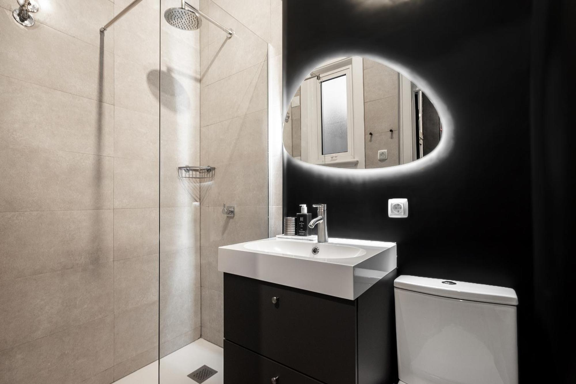 Apartment Whome Urban Oasis Haven With Ac, Patio & Washer Lissabon
